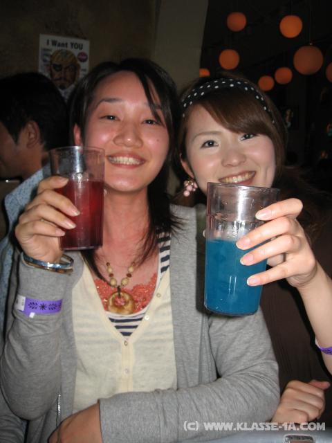5657_Smurf_Drink