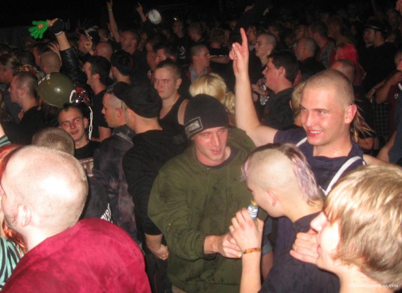 5663_Fans