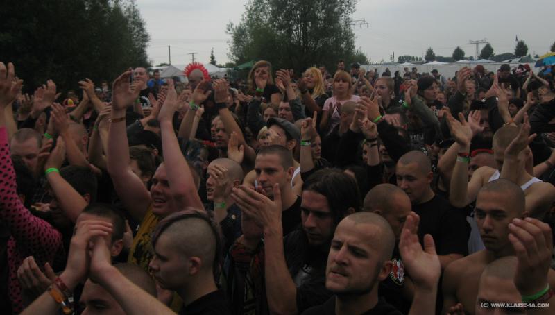 5910_Fans