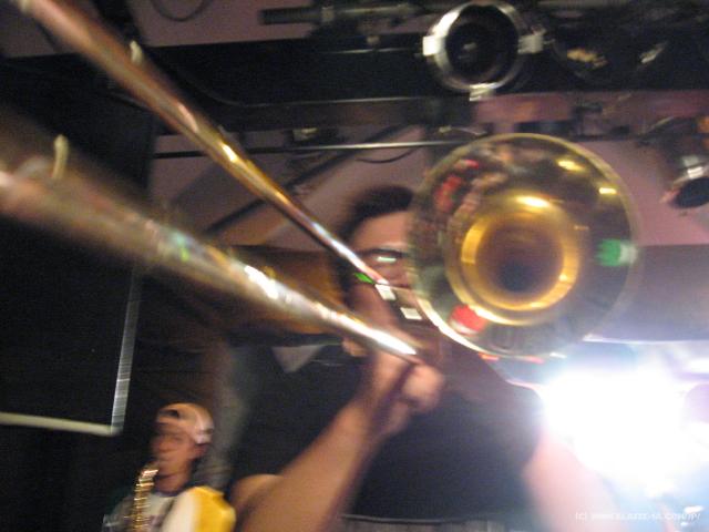 2125_Ume